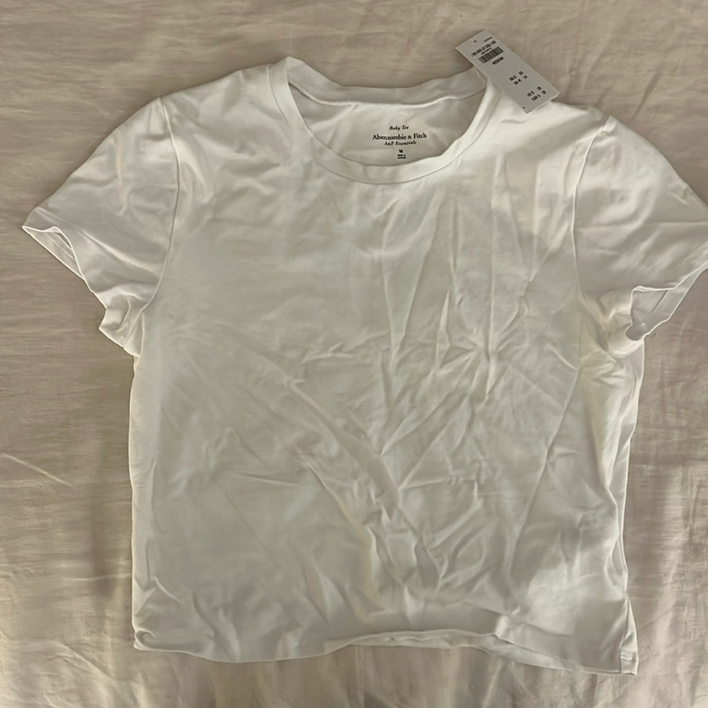 NWT Abercrombie tshirt